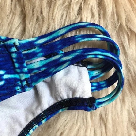 NWT LOT of Two Bikini Bottoms Size XL *Total Value of $68!* - Picture 5 of 9